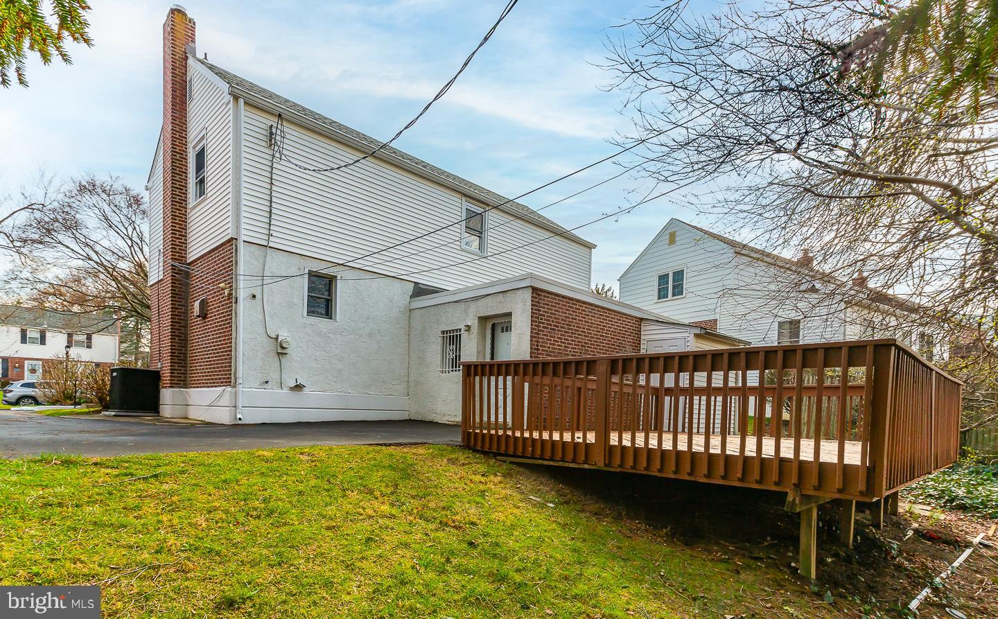 222 Pickwick Road Havertown, PA 19083 - Photo 38 of 39 a view of a house with wooden fence
