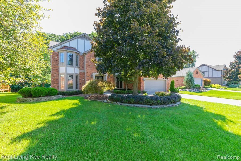1784 Snowden Circle Rochester Hills, MI 48306 - Photo 3 of 49