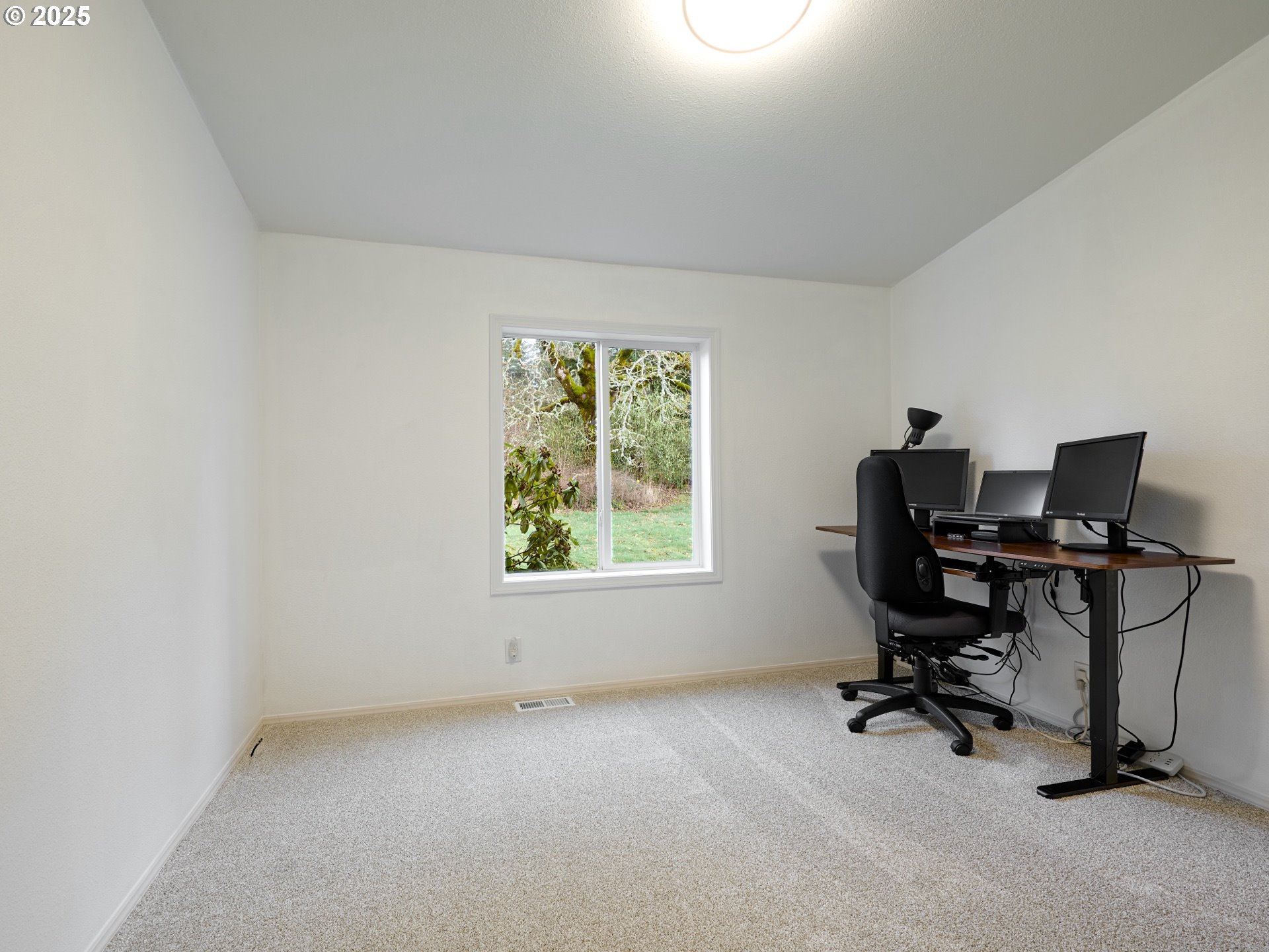 3701 Seminole Road Northeast Silverton, OR 97381 - Photo 25 of 47 Gallery Image 25