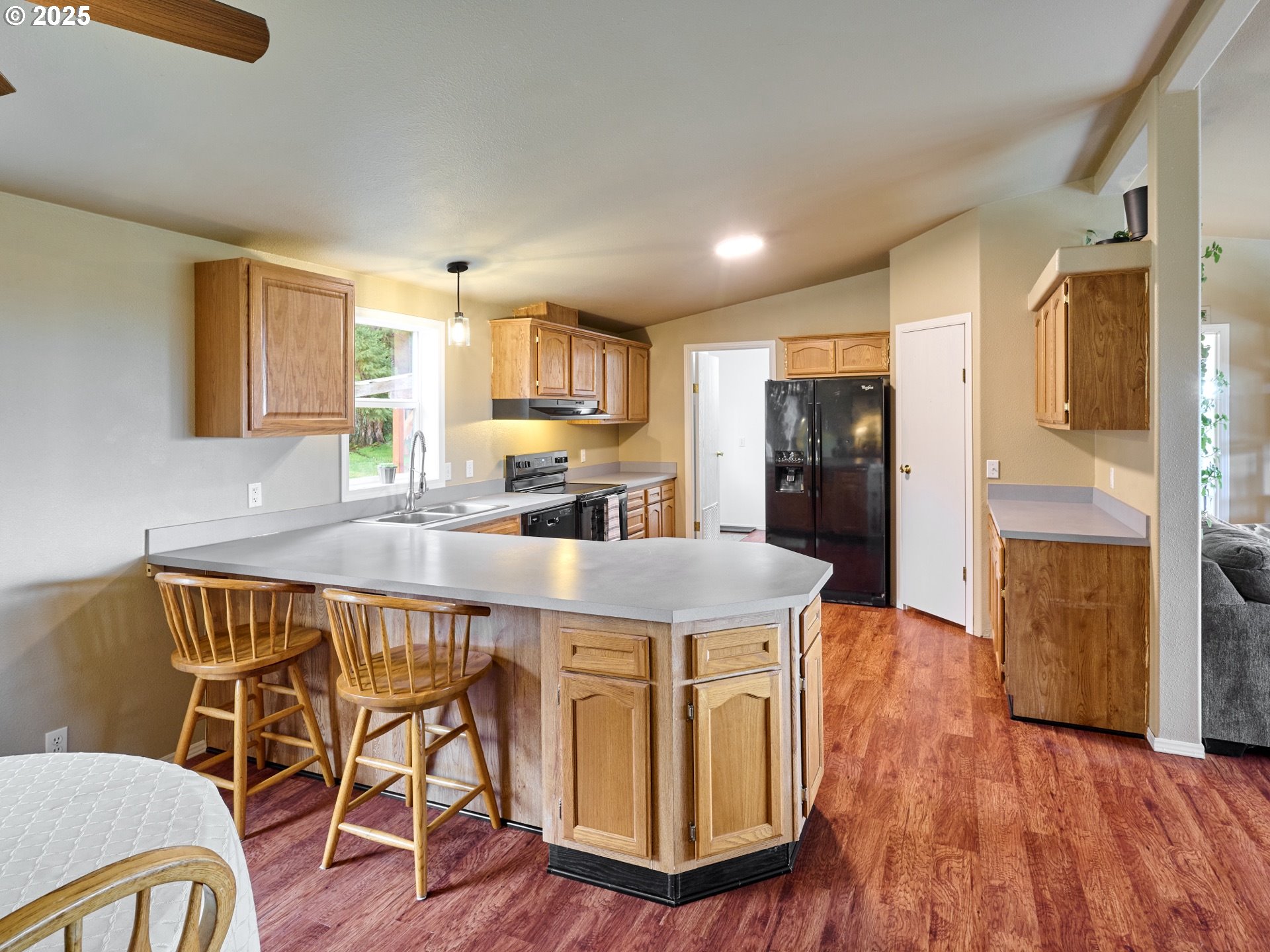 3701 Seminole Road Northeast Silverton, OR 97381 - Photo 8 of 47 Gallery Image 8