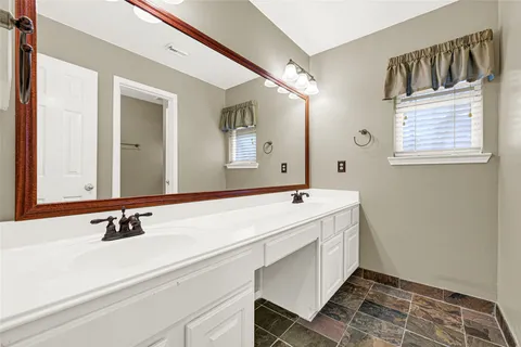 $365,000 | 12902 Chalfield Circle, Houston, TX 77044