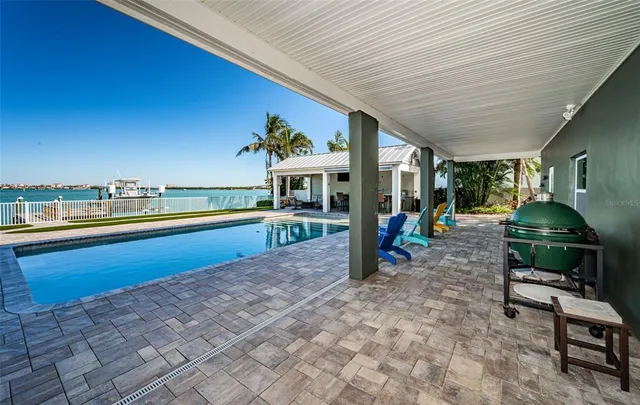 $2,975,000 | 297 1st Street West, St. Petersburg, FL 33715