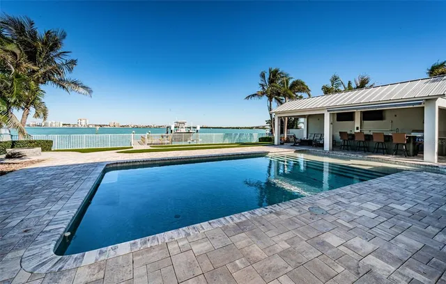 $2,975,000 | 297 1st Street West, St. Petersburg, FL 33715