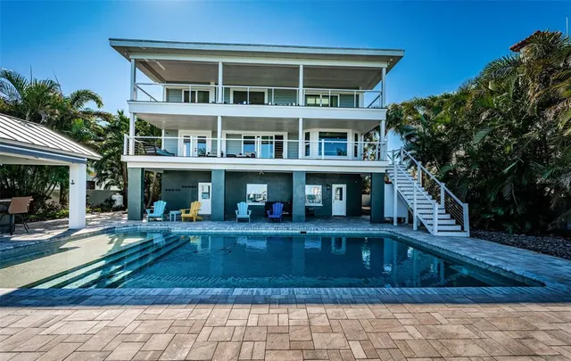 $2,975,000 | 297 1st Street West, St. Petersburg, FL 33715