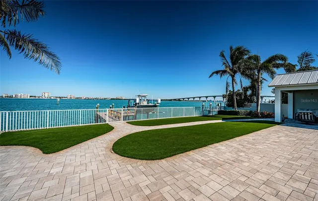 $2,975,000 | 297 1st Street West, St. Petersburg, FL 33715