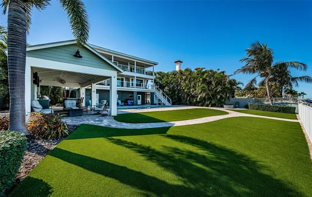$2,975,000 | 297 1st Street West, St. Petersburg, FL 33715