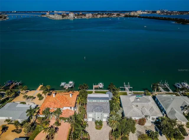 $2,975,000 | 297 1st Street West, St. Petersburg, FL 33715