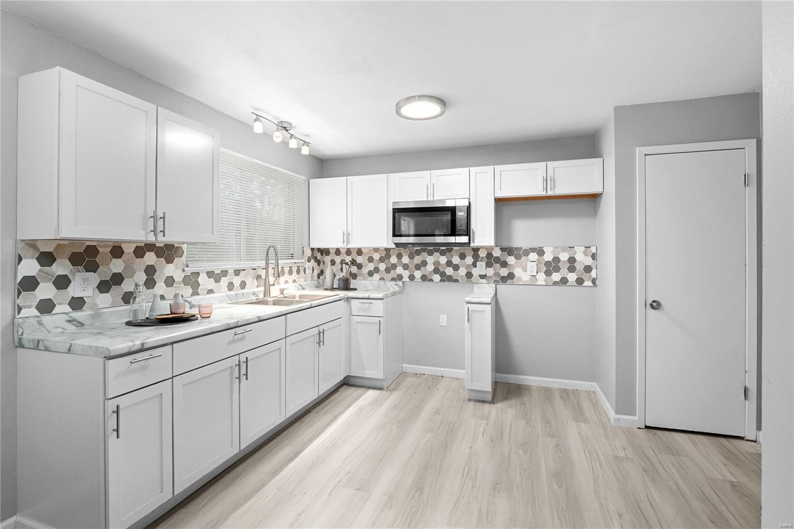 12322 Spanish Pond Road St. Louis, MO 63138 - Photo 12 of 34