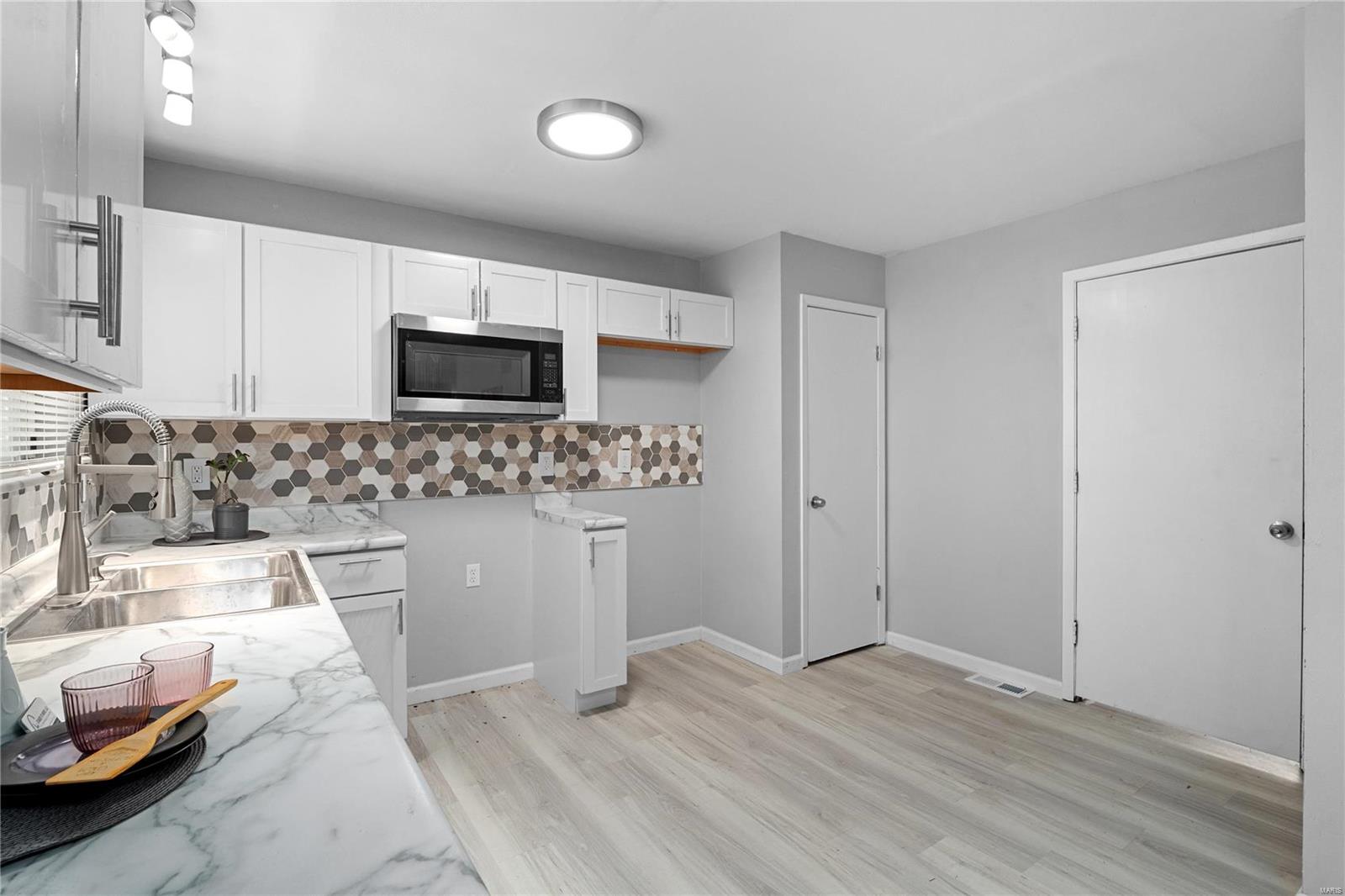 12322 Spanish Pond Road St. Louis, MO 63138 - Photo 14 of 34