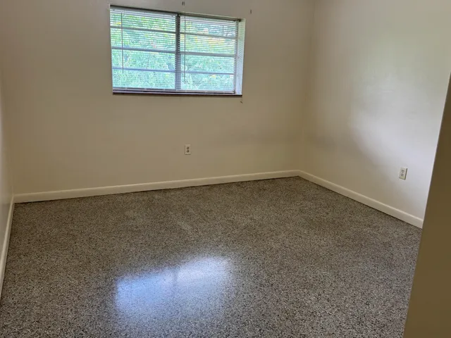 $750 | 100 Ridgeview Lane, Unit 6, Bassett, VA 24055