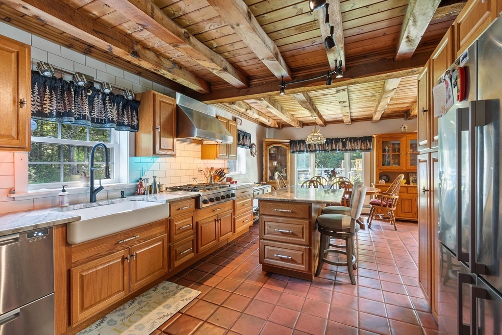 152 Ellis Road Westminster, MA 01473 - Photo 10 of 35 Gallery Image 10