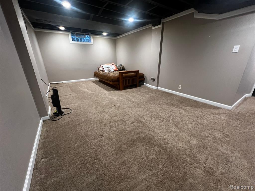 1875 Cambridge Road Berkley, MI 48072 - Photo 21 of 33