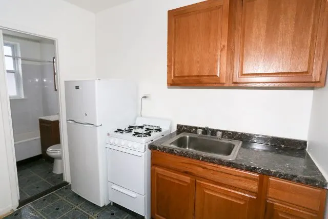 $1,125 | 5710 North Winthrop Avenue, Unit 105, Chicago, IL 60660