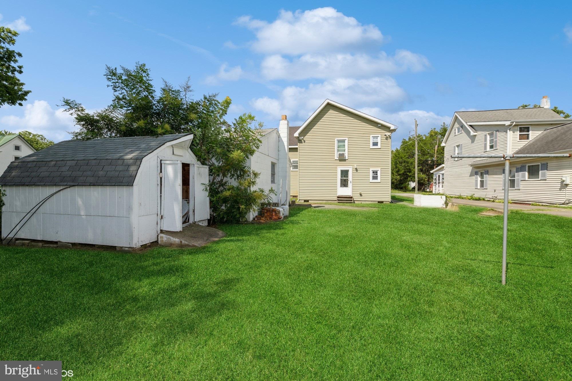 26421 Mariners Road Crisfield, MD 21817 - Photo 5 of 34 rear yard