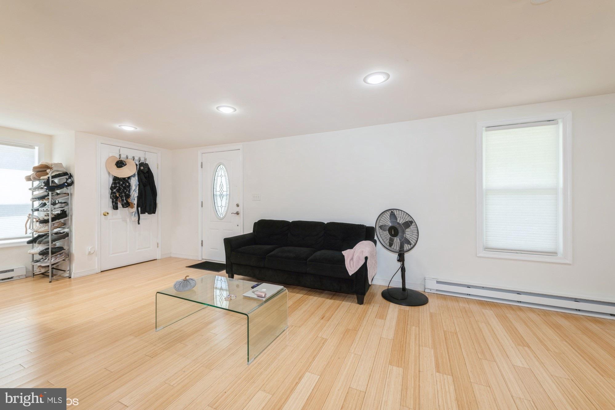 26421 Mariners Road Crisfield, MD 21817 - Photo 8 of 34 Bamboo floors