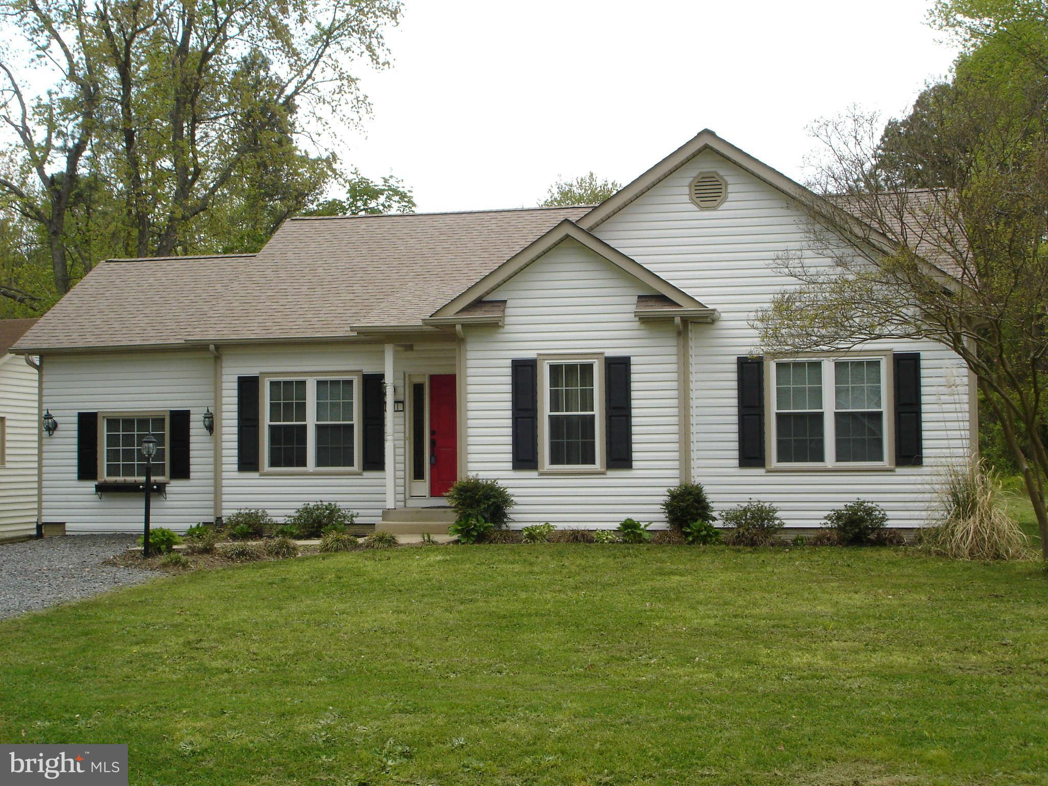 811 Forest Grove Road Colonial Beach, VA 22443 - Photo 1 of 30 Exterior (Front)