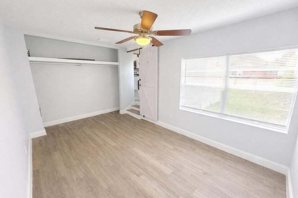 139 Alma Court Fort Pierce, FL 34950 - Photo 12 of 19 20260529030859408801000000-o