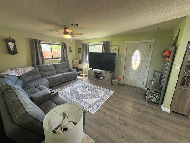 206 Miner Court Isleton, CA 95641 - Photo 4 of 23