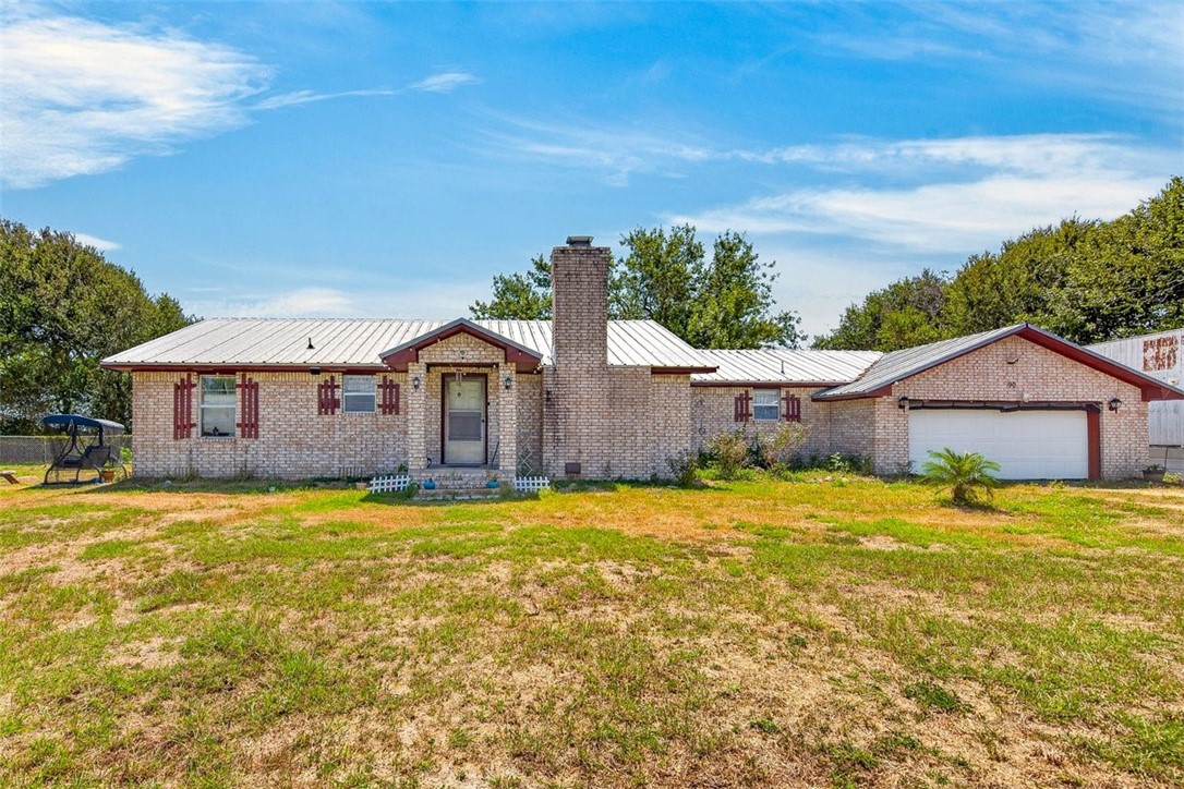 90 Fisher Road Port Lavaca, TX 77979 - Photo 1 of 43 Gallery Image 1