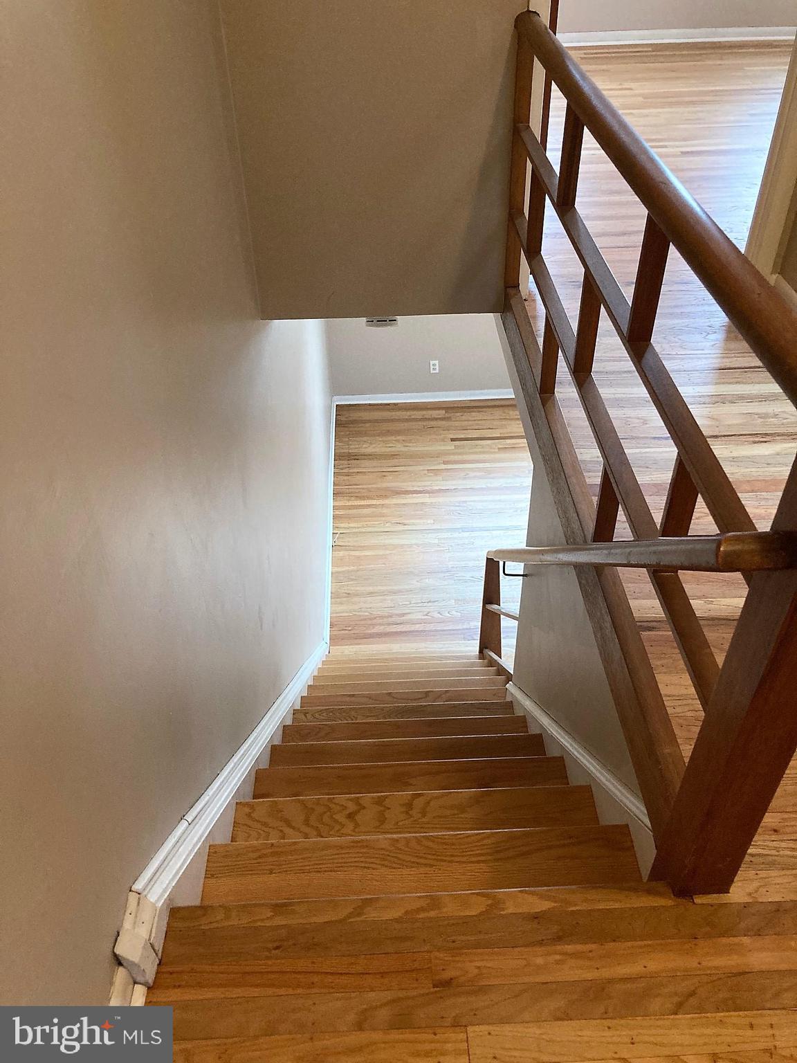 11917 Stevens Road Philadelphia, PA 19116 - Photo 19 of 25 Stairway