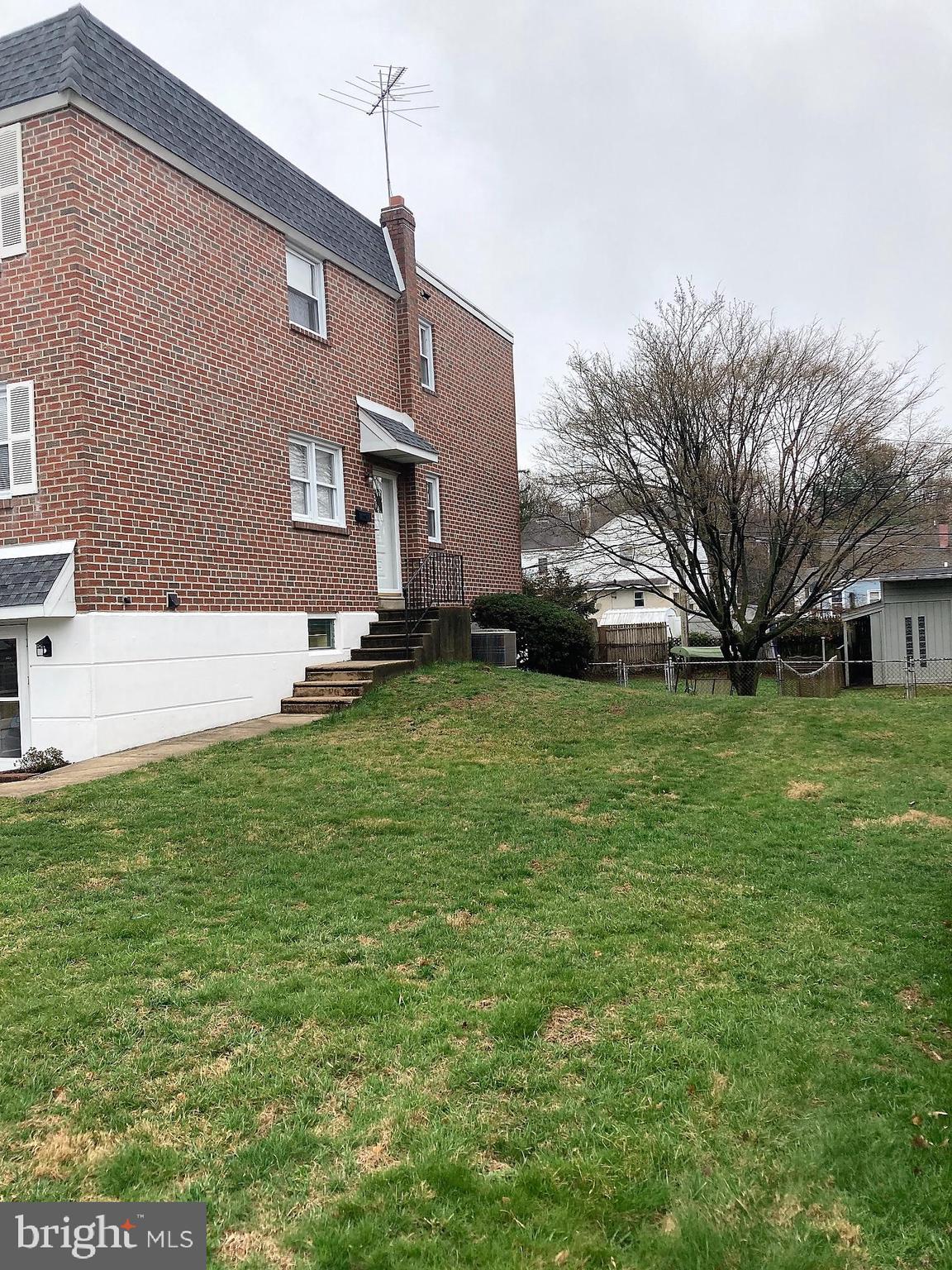 11917 Stevens Road Philadelphia, PA 19116 - Photo 3 of 25 Side Yard