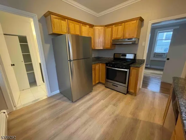 $2,580 | 20 Gould Street, Unit 1, Verona, NJ 07044