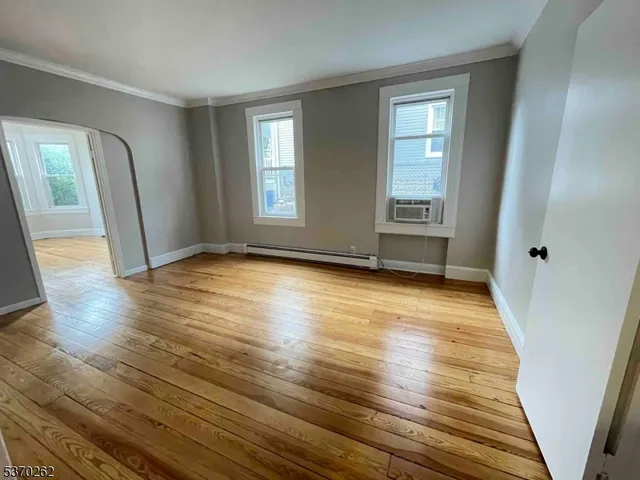 $2,580 | 20 Gould Street, Unit 1, Verona, NJ 07044
