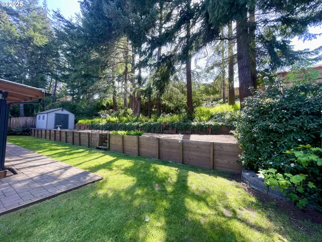 $419,000 | 3851 Edgewood Drive, North Bend, OR 97459