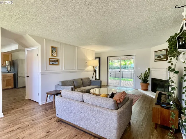 $419,000 | 3851 Edgewood Drive, North Bend, OR 97459