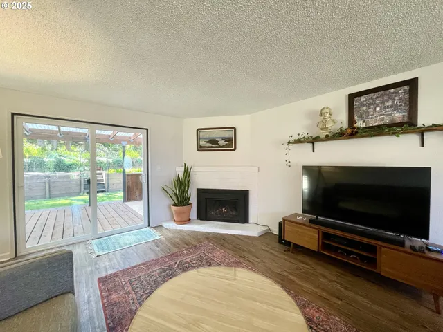 $419,000 | 3851 Edgewood Drive, North Bend, OR 97459