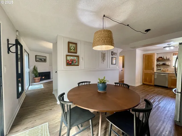 $419,000 | 3851 Edgewood Drive, North Bend, OR 97459