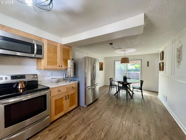 $419,000 | 3851 Edgewood Drive, North Bend, OR 97459