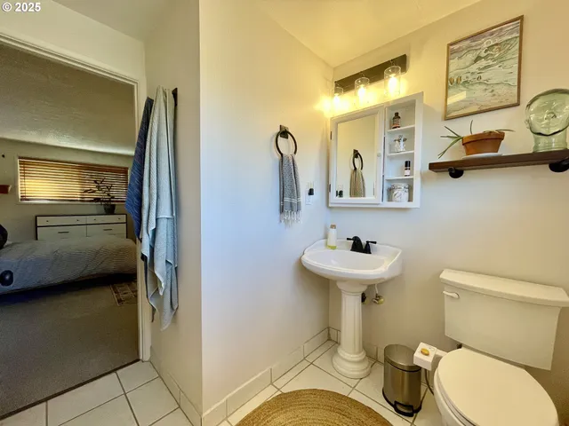 $419,000 | 3851 Edgewood Drive, North Bend, OR 97459