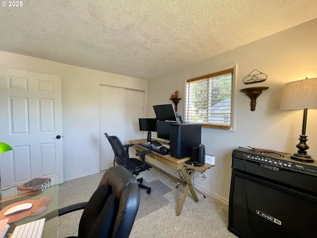 $419,000 | 3851 Edgewood Drive, North Bend, OR 97459