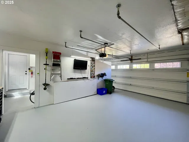 $419,000 | 3851 Edgewood Drive, North Bend, OR 97459