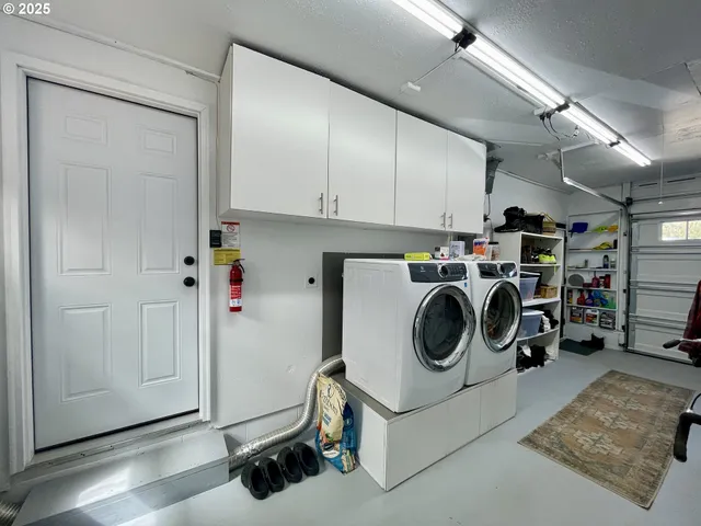 $419,000 | 3851 Edgewood Drive, North Bend, OR 97459