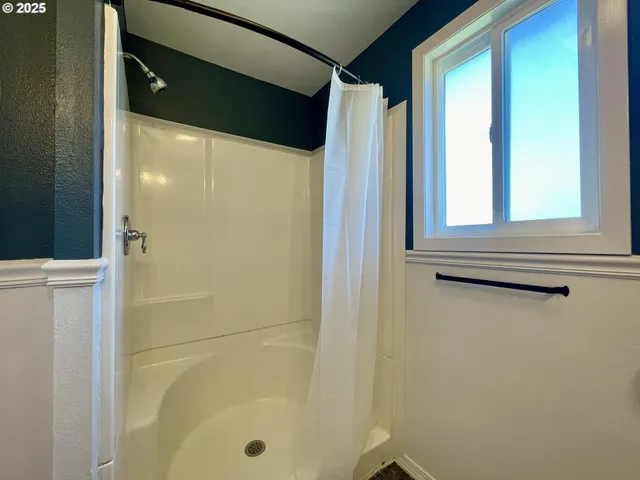 $419,000 | 3851 Edgewood Drive, North Bend, OR 97459