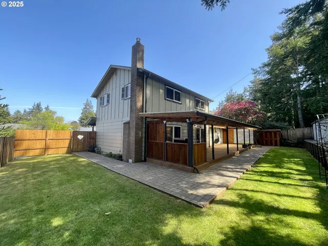 $419,000 | 3851 Edgewood Drive, North Bend, OR 97459