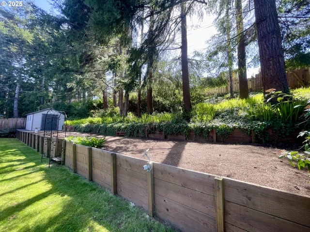 $419,000 | 3851 Edgewood Drive, North Bend, OR 97459