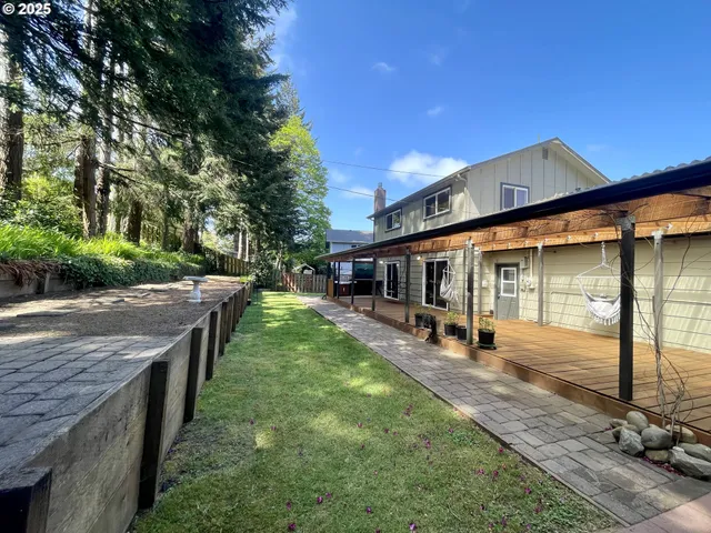 $419,000 | 3851 Edgewood Drive, North Bend, OR 97459