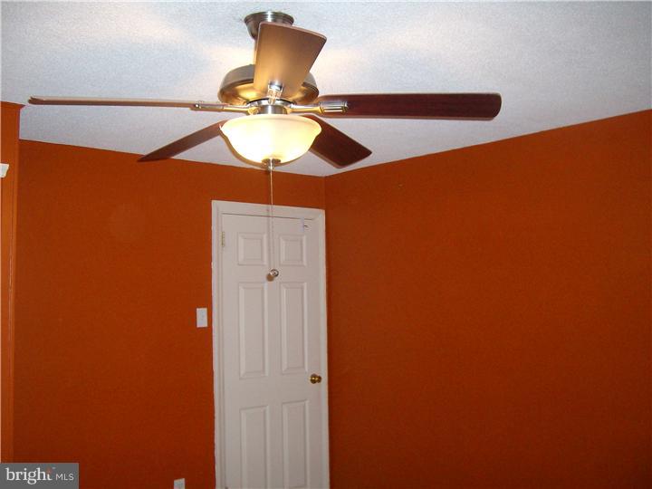 1373 Farrington Road Philadelphia, PA 19151 - Photo 15 of 24 Bedroom - Main