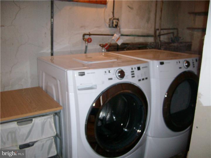 1373 Farrington Road Philadelphia, PA 19151 - Photo 23 of 24 Laundry Room