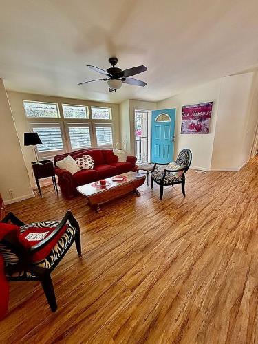 243 Quarter Circle Davis, CA 95618 - Photo 6 of 13