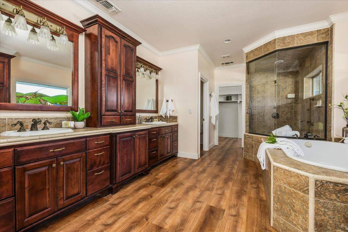 265 Grapevine Ravine Lane Lincoln, CA 95648 - Photo 43 of 88 Primary Bedroom bath