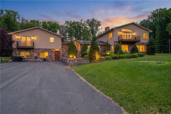 $780,000 | 374 Packer Drive, Weatherly, PA 18255
