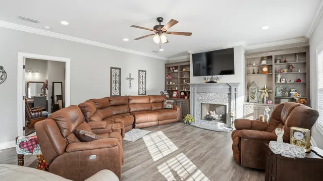 $895,000 | 667 Pete Sain Road, Manchester, TN 37355