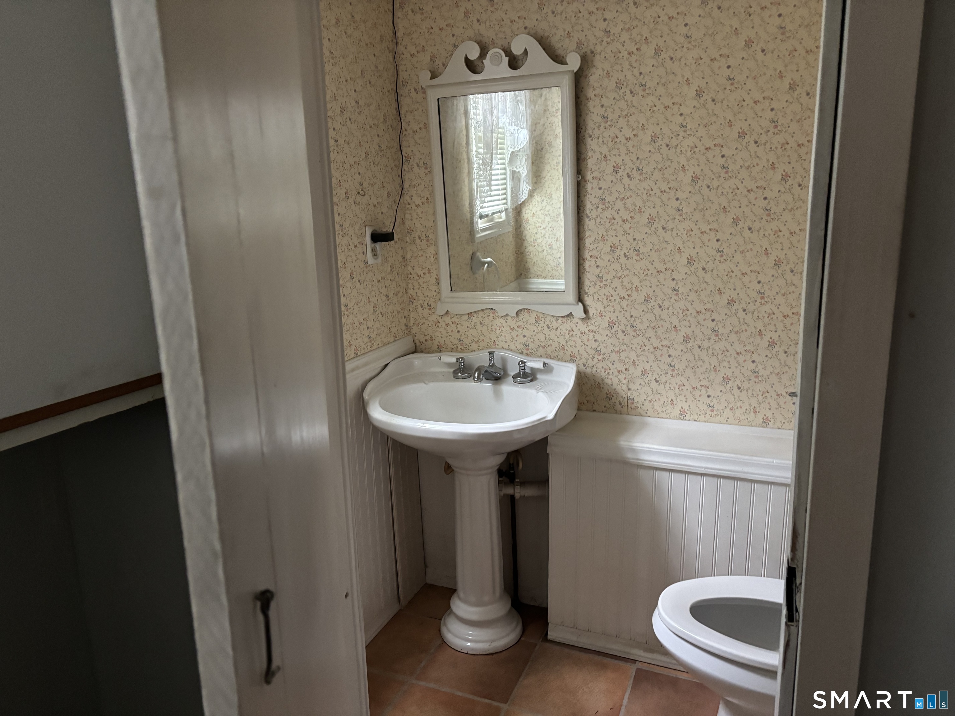 324 Wheelers Farm Road Milford, CT 06461 - Photo 10 of 14