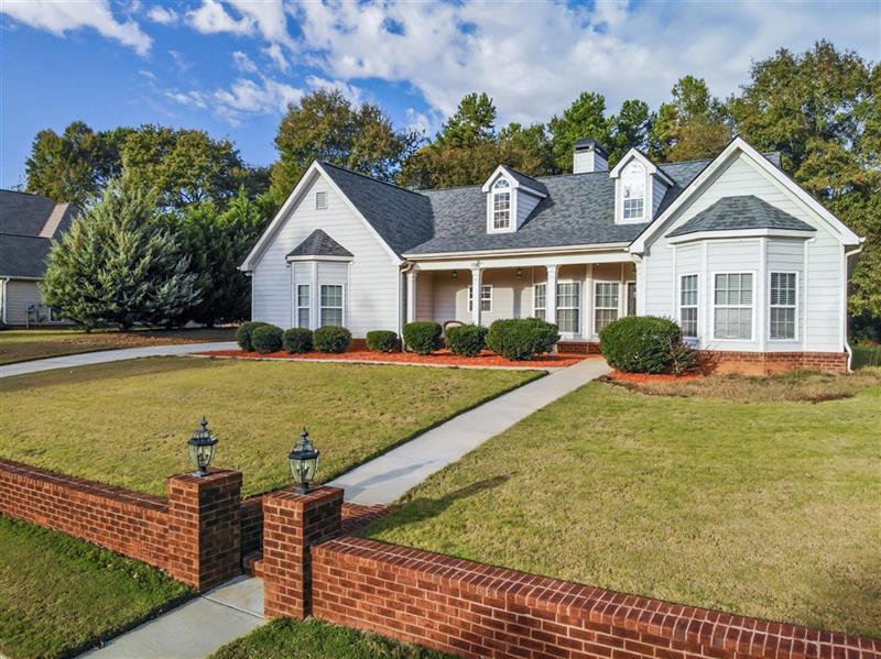26 Redstone Road Jefferson, GA 30549 - Photo 1 of 1 a view of outdoor space yard and front view of a house