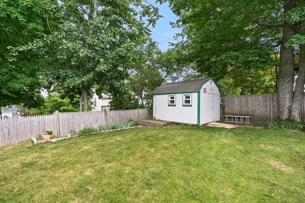 5 Elizabeth Road Stoneham, MA 02180 - Photo 38 of 39