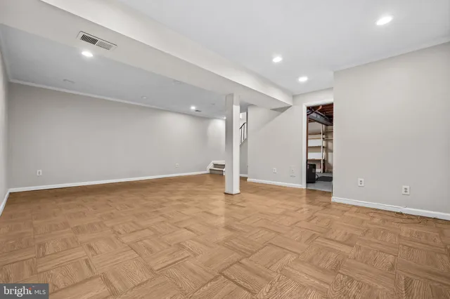 $3,800 | 7819 Freehollow Drive, Falls Church, VA 22042